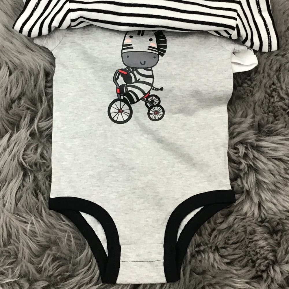 Rococo | Infant Bodysuit Set | 4 Pack | Black, White & Grey | 3 Months - Picture 2 of 4
